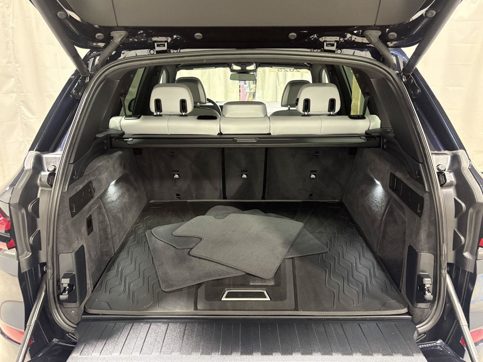 Used 2025 BMW X5 xDrive40i w/ Executive Package AWD/4WD image 22