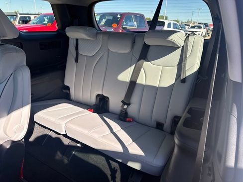 Used 2025 Hyundai Palisade SEL AWD/4WD image 21
