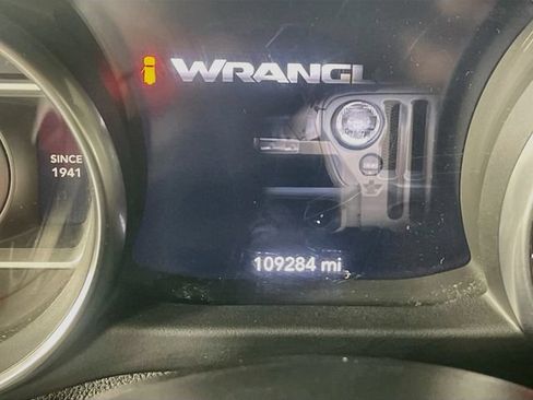 Used 2018 Jeep Wrangler Unlimited Sport S AWD/4WD image 13