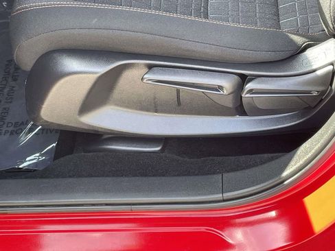 Used 2024 Honda HR-V Sport image 15