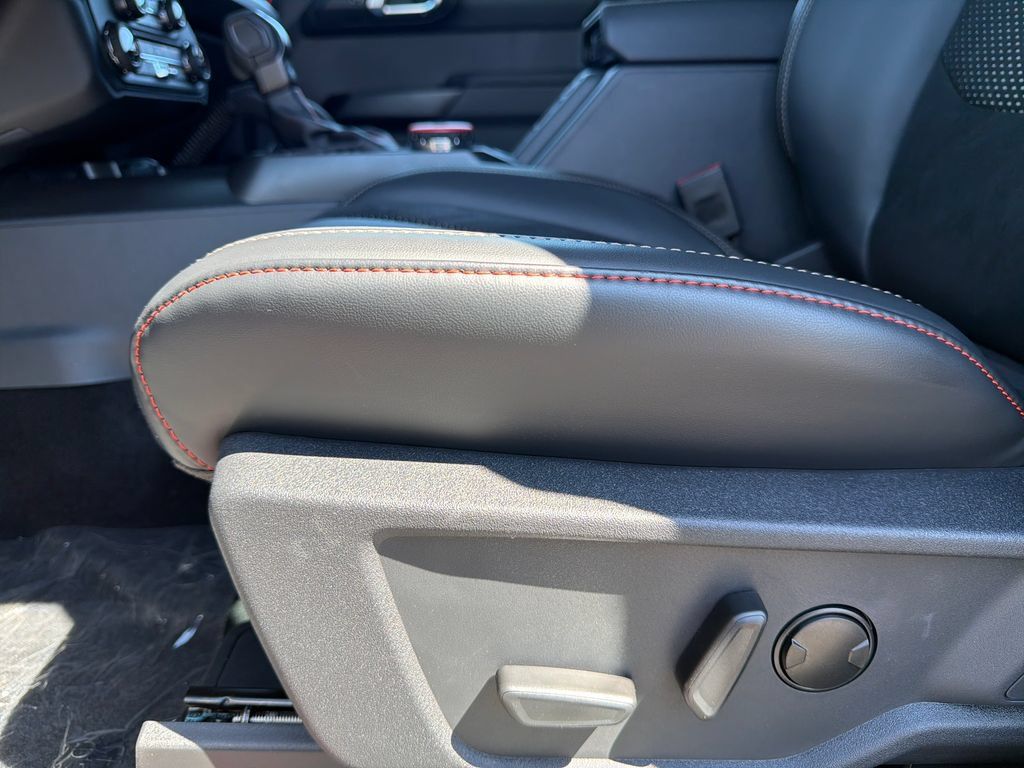 New 2026 Ford Bronco Raptor w/ Interior Carbon Fiber Pack AWD/4WD image 35