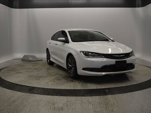 Used 2015 Chrysler 200 S w/ Navigation & Sound Group I image 15