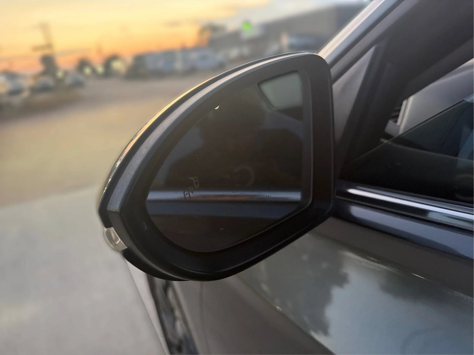 Used 2019 Volkswagen Jetta SEL Premium FWD image 34