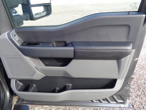 Used 2023 Ford F350 XLT image 53