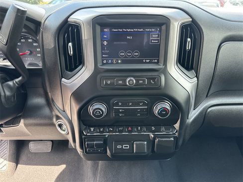 Used 2024 Chevrolet Silverado 2500 Custom w/ Custom Value Package image 18