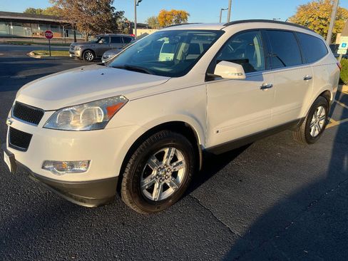 Used 2010 Chevrolet Traverse LT w/ Personal Connectivity Package image 6