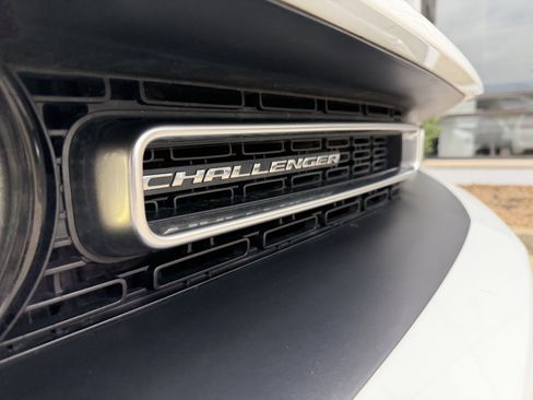 Used 2020 Dodge Challenger R/T w/ Plus Package image 18