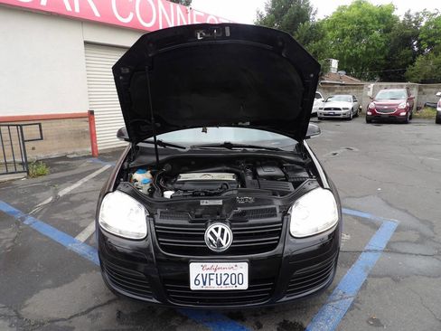 Used 2010 Volkswagen Jetta Wolfsburg Edition image 13