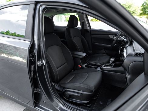 Used 2019 Kia Forte LXS FWD image 34
