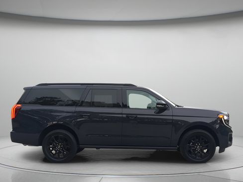 New 2027 Ford Expedition Max Platinum RWD image 42