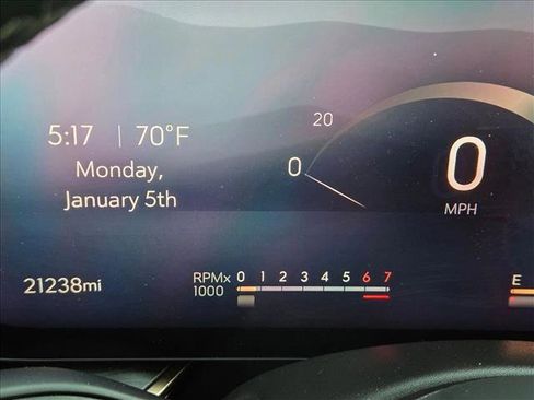 Used 2024 Buick Envision Avenir image 10