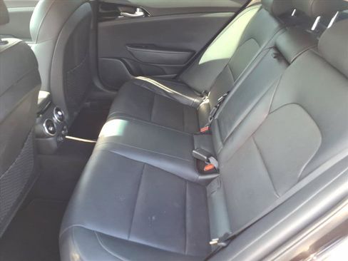 Used 2019 Kia Stinger RWD image 12