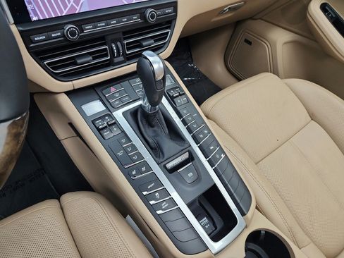Used 2021 Porsche Macan S AWD/4WD image 13