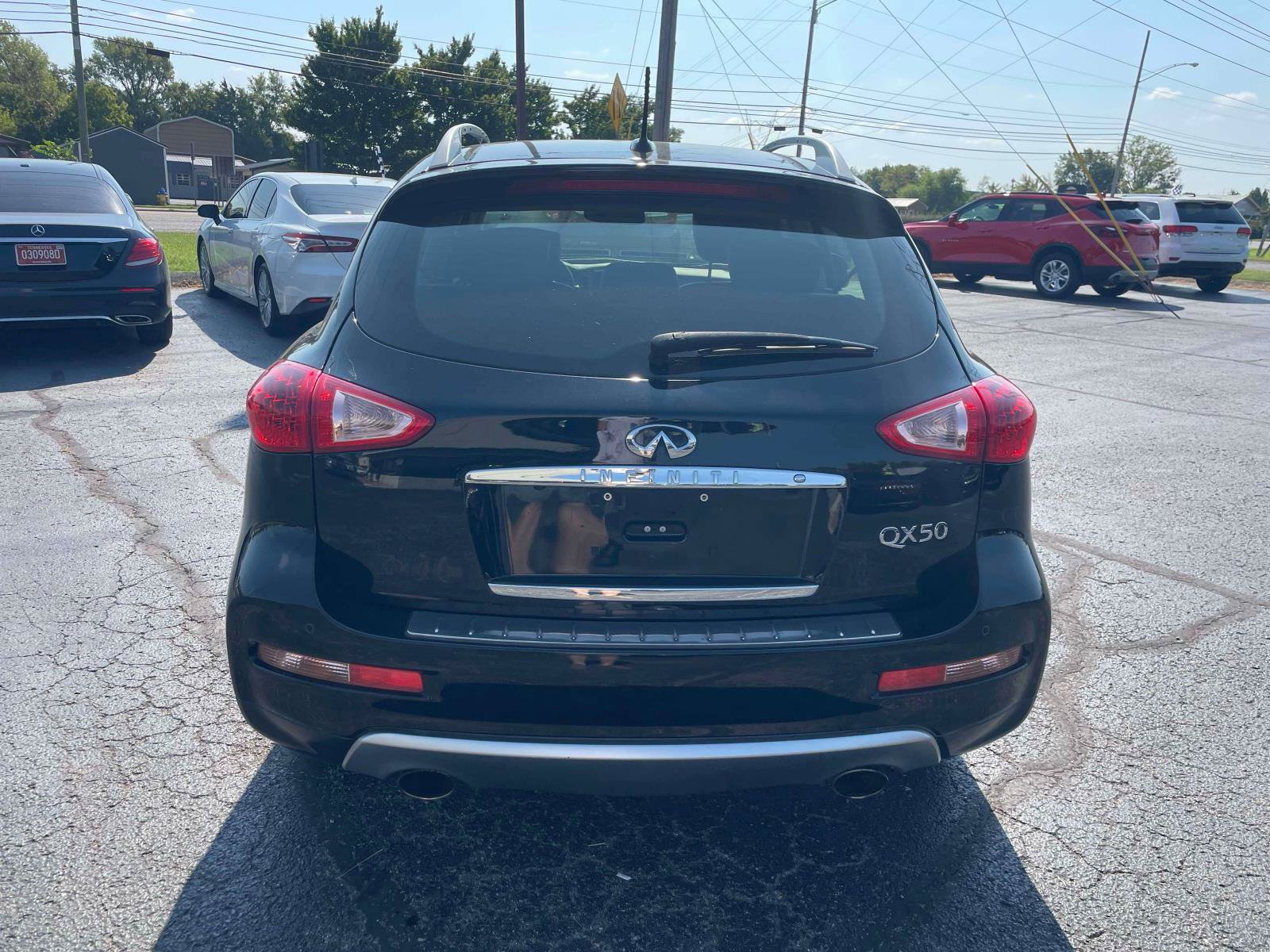 Used 2017 INFINITI QX50 2WD w/ Deluxe Touring Package image 6