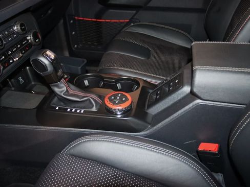 Used 2025 Ford Bronco Raptor AWD/4WD image 46