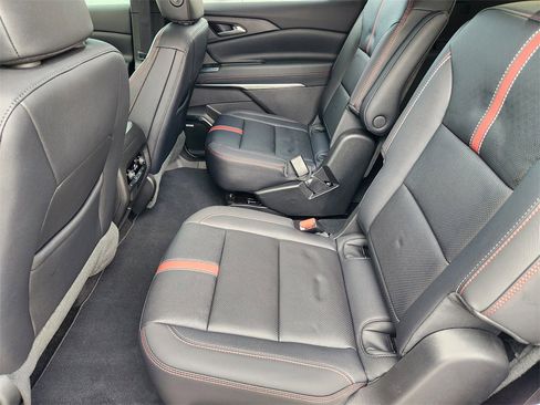 Used 2026 Chevrolet Traverse RS image 28