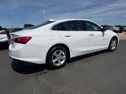 Used 2023 Chevrolet Malibu LT FWD image 4