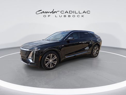 Used 2024 Cadillac Lyriq Luxury w/ LPO, Floor Liner Package RWD image 4