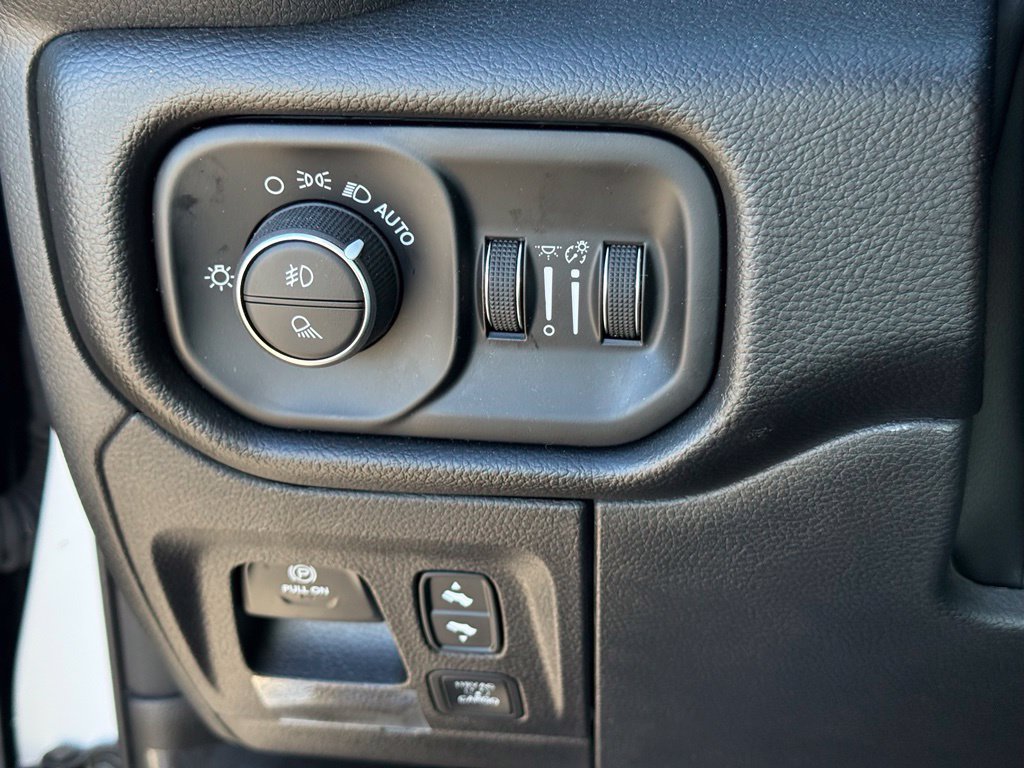 Used 2025 RAM 1500 Big Horn AWD/4WD image 21