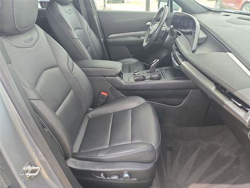 Used 2024 Cadillac XT4 Premium Luxury FWD image 27