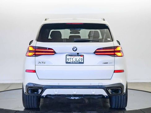 Used 2026 BMW X5 sDrive40i w/ M Sport Package image 3