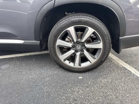 Certified 2025 Honda Pilot Elite image 11
