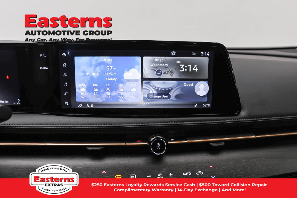 Used 2024 Nissan Ariya AWD image 13
