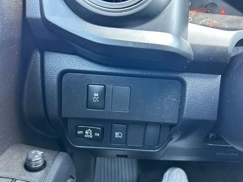 Used 2023 Toyota Tacoma SR AWD/4WD image 21