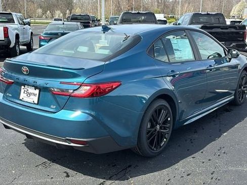 New 2026 Toyota Camry SE image 28