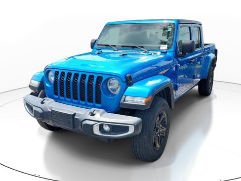 Used 2021 Jeep Gladiator Sport AWD/4WD image 3