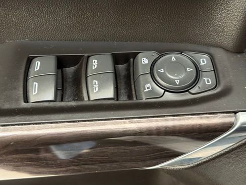 Used 2022 Chevrolet Silverado 1500 LTZ w/ LTZ Premium Package image 30