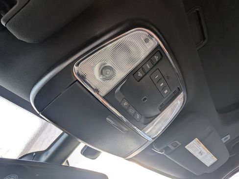 Used 2019 Jeep Grand Cherokee Limited image 33