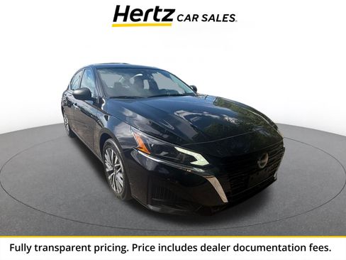 Used 2025 Nissan Altima 2.5 SV FWD image 1
