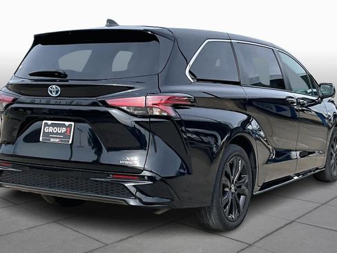 Used 2023 Toyota Sienna XSE image 13