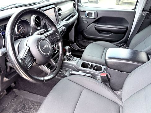 Used 2021 Jeep Gladiator Sport AWD/4WD image 10