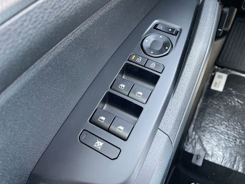 New 2026 Kia Sportage LX FWD image 23