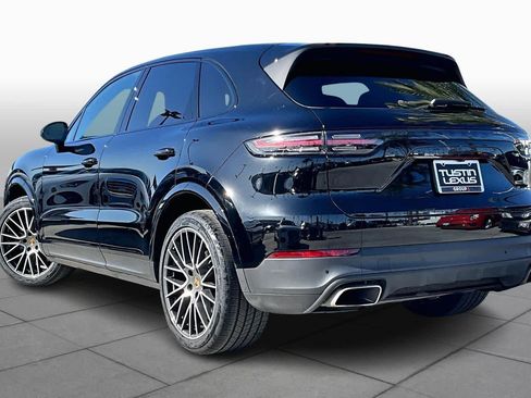 Used 2021 Porsche Cayenne image 12