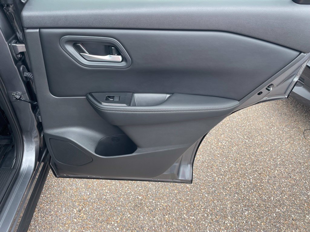 Certified 2026 Nissan Rogue SV FWD image 22
