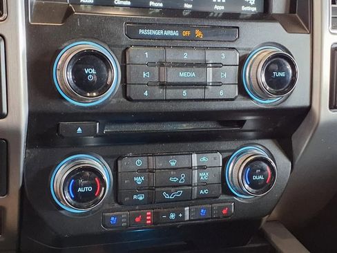 Used 2018 Ford F150 Platinum w/ Technology Package AWD/4WD image 24
