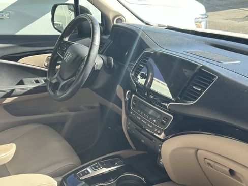 Used 2022 Honda Pilot Elite image 10