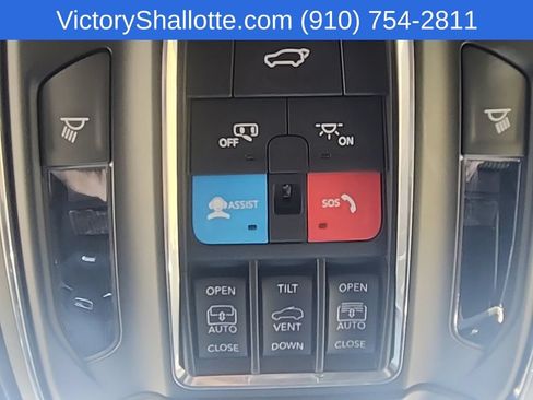 Used 2025 Jeep Wagoneer S Limited AWD/4WD image 40