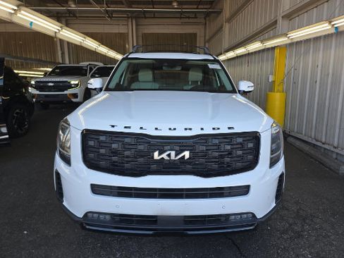 Used 2022 Kia Telluride SX w/ SX Prestige Package AWD/4WD image 7