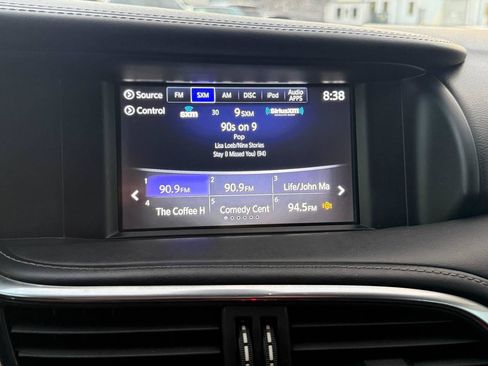 Used 2017 INFINITI QX30 FWD image 43