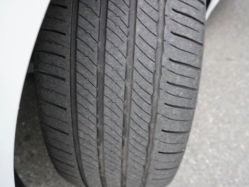 Used 2023 Genesis G80 image 36