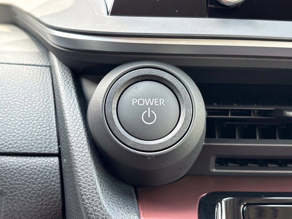 Used 2026 Toyota Prius Plug-In Hybrid FWD image 22