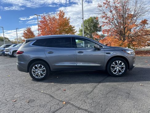 Used 2021 Buick Enclave Avenir image 3