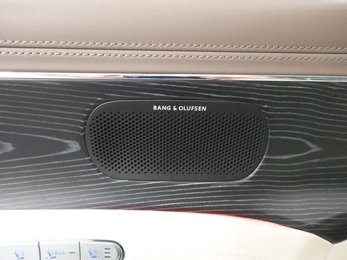 Used 2024 Genesis G90 3.5T image 25