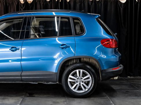 Used 2017 Volkswagen Tiguan S FWD image 13