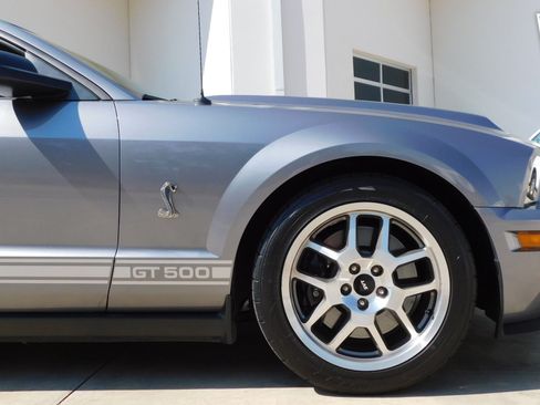 Used 2007 Ford Mustang Shelby GT500 RWD image 32