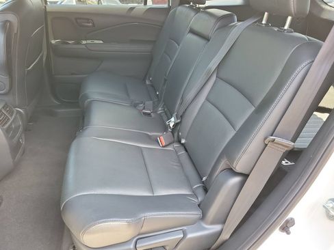 Used 2023 Honda Passport EX-L image 16